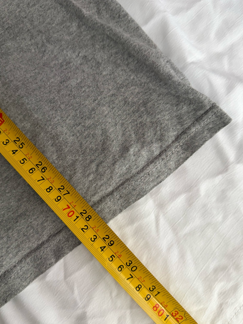 Supreme SS18 Gray Tee with Necklace Graphic - Picture 6 of 6